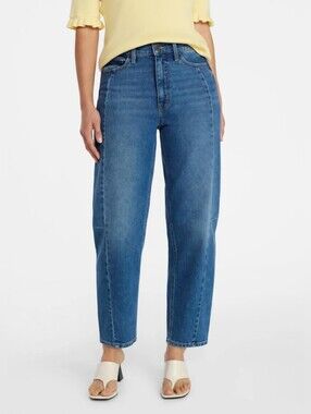 Time and Tru NWT High Rise Barrel Jeans Medium Wash